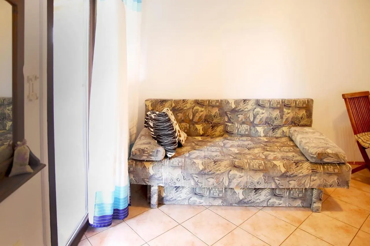 Apartment At Sandy Beach Zdrijac Nin 4